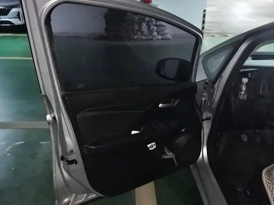 Honda Fit — миниатюра 7