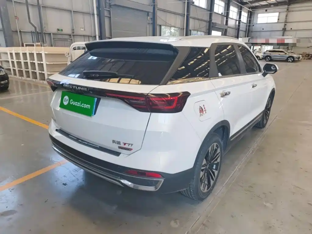 Bestune T77 2023 1.5T AT Luxury