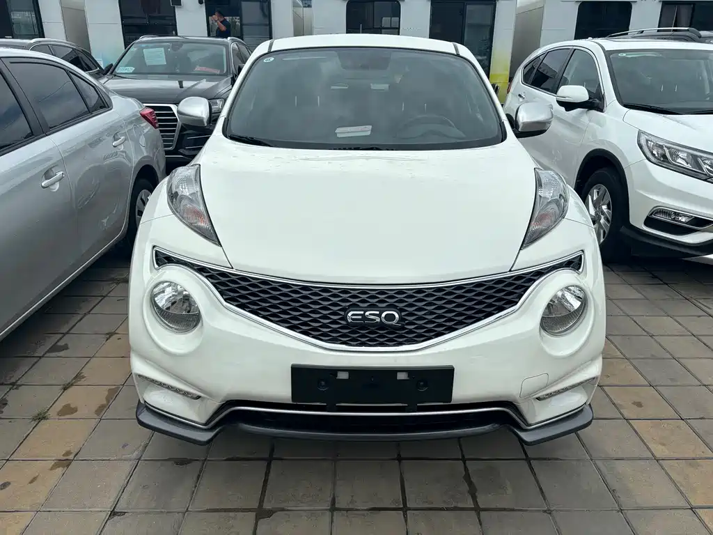 Infiniti ESQ — миниатюра 2