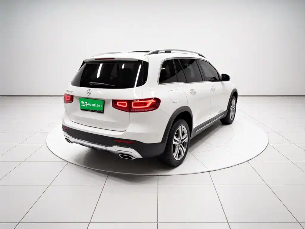 Mercedes-Benz GLB — миниатюра 4