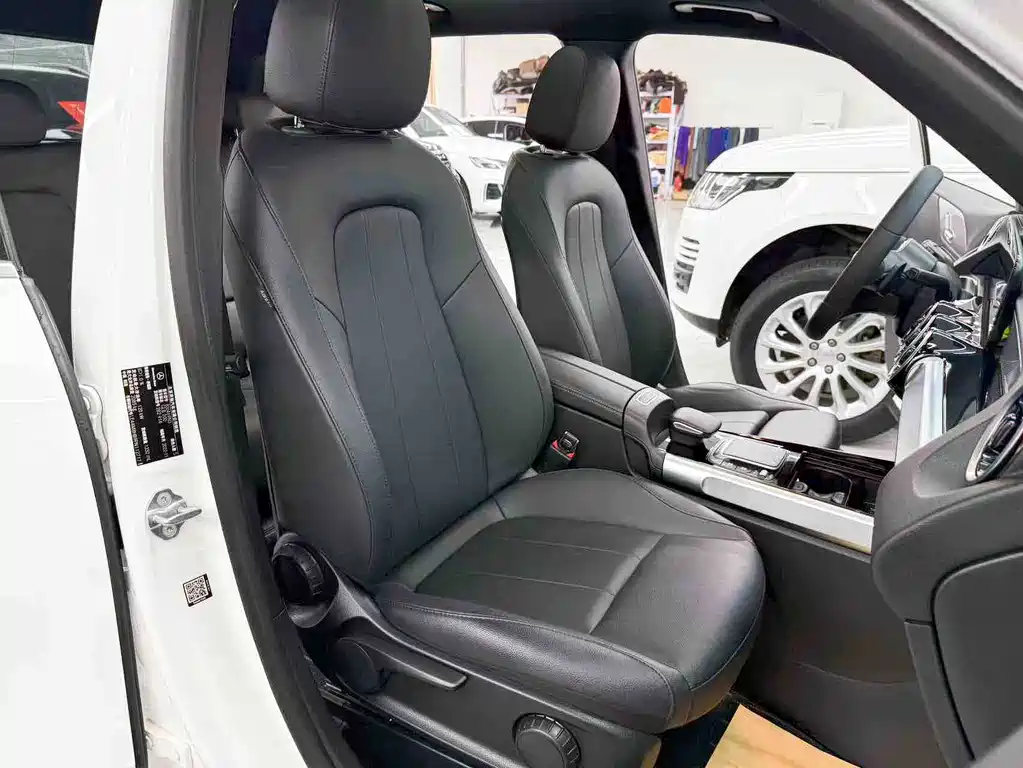 Mercedes-Benz GLB — миниатюра 14