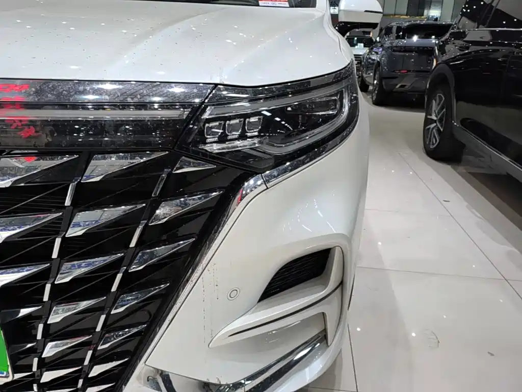 Roewe iMAX8 — миниатюра 24