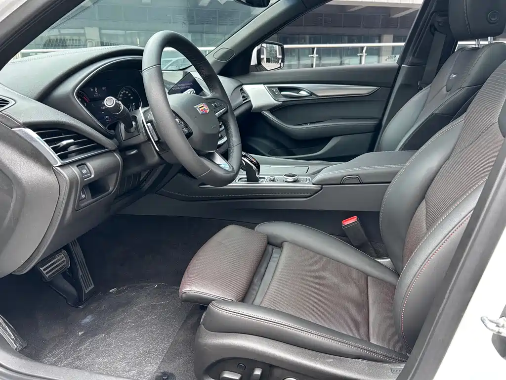 Cadillac CT5 — миниатюра 9