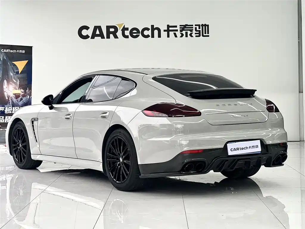 Porsche Panamera 2010 Panamera 4 3.6L