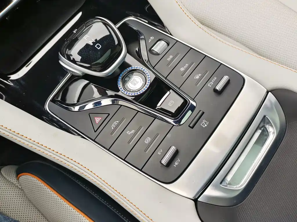 BYD PLUS New Energy — миниатюра 13