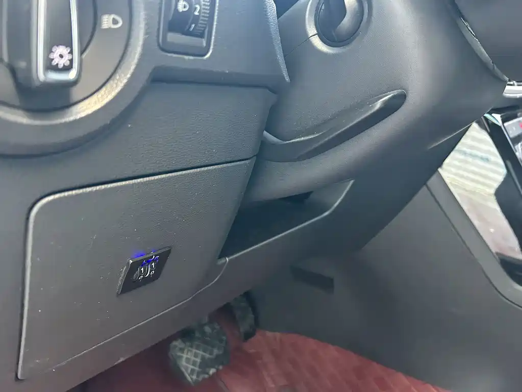 VOLKSWAGEN EXPLORING THE SHADOW