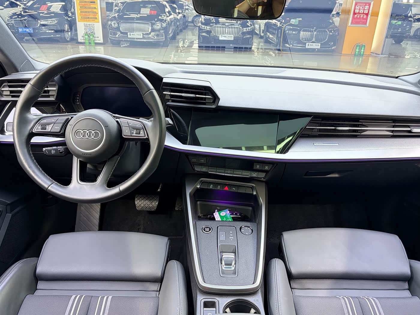 Audi A3 1.4 л 2024 г. Серебристо-серый, пробег 16000 км