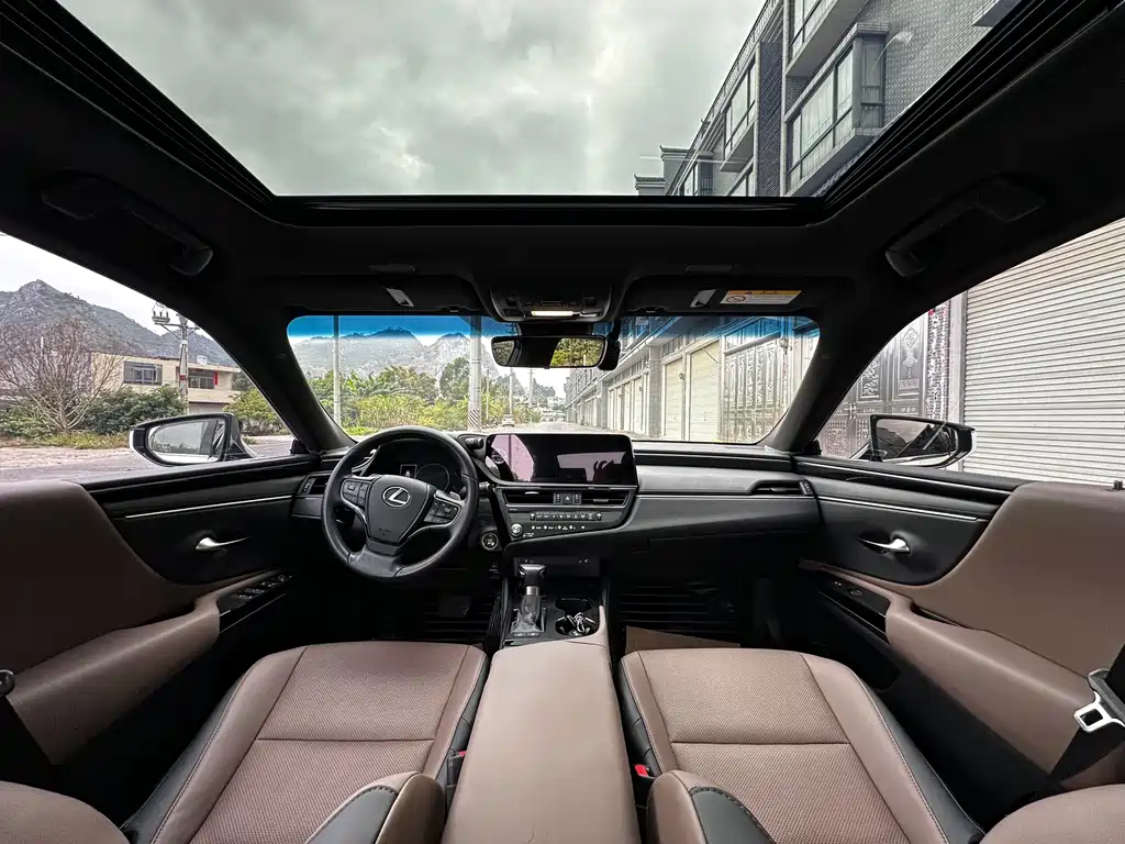 Lexus ES — миниатюра 6