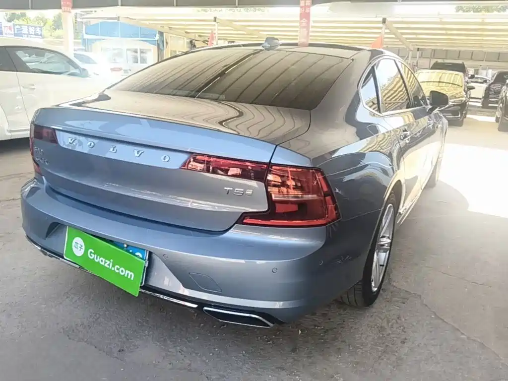 Volvo S90 — миниатюра 7