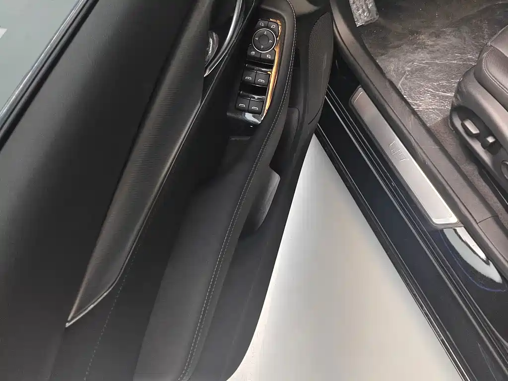 Cadillac CT5 — миниатюра 4