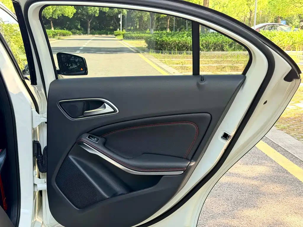 Mercedes-Benz A-Class AMG (Import) — миниатюра 23