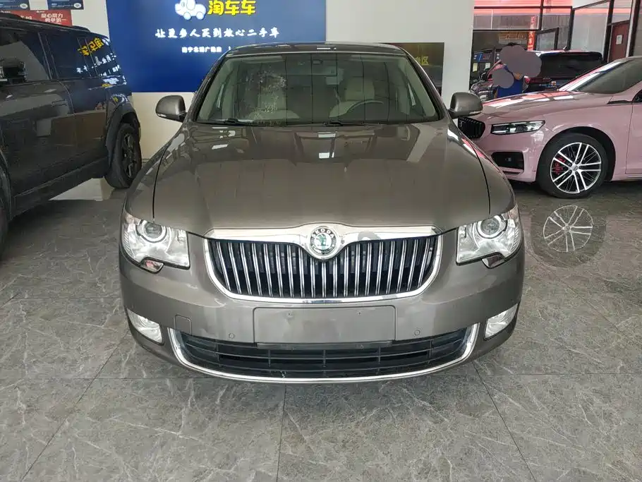 Skoda Superb — миниатюра 2