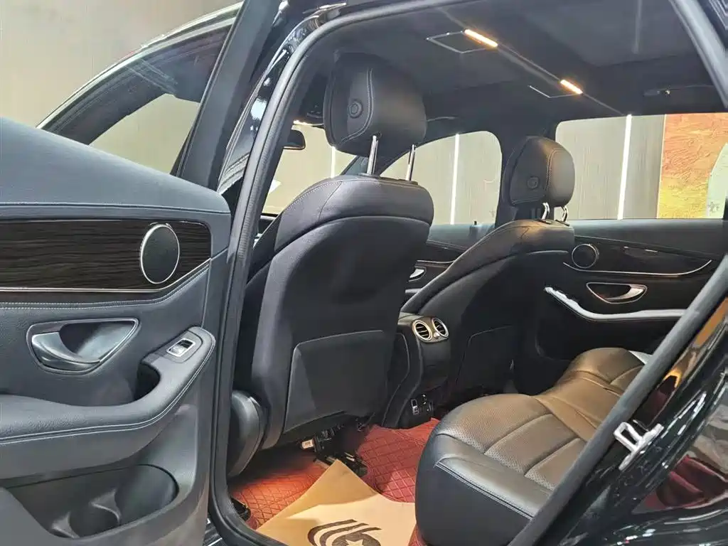 Mercedes-Benz GLC 2019 GLC 260 L 4MATIC Luxury