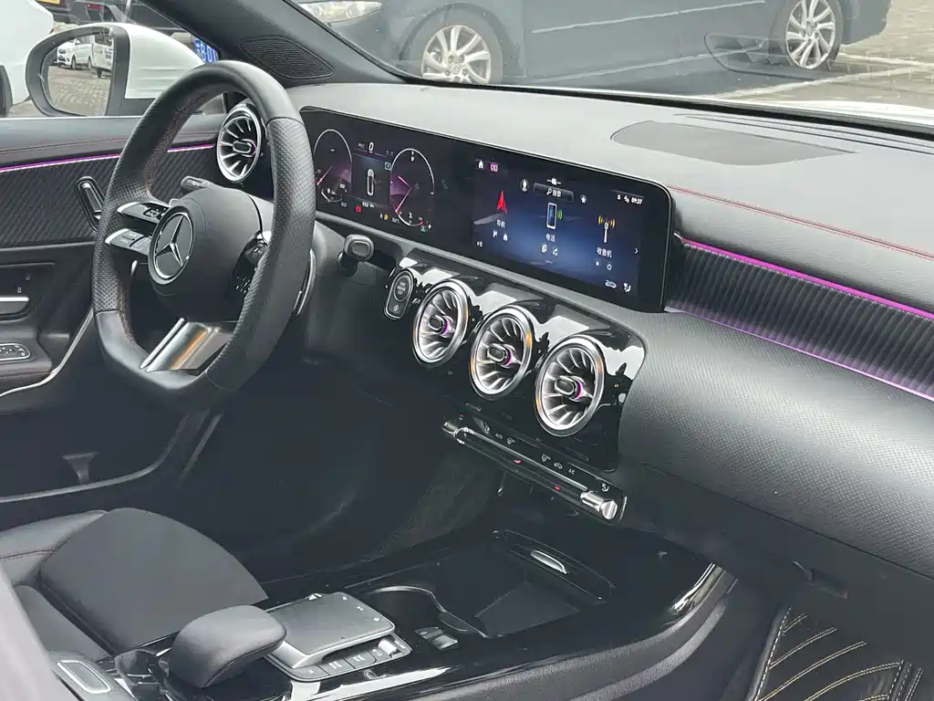 Mercedes-Benz A-Class — миниатюра 10