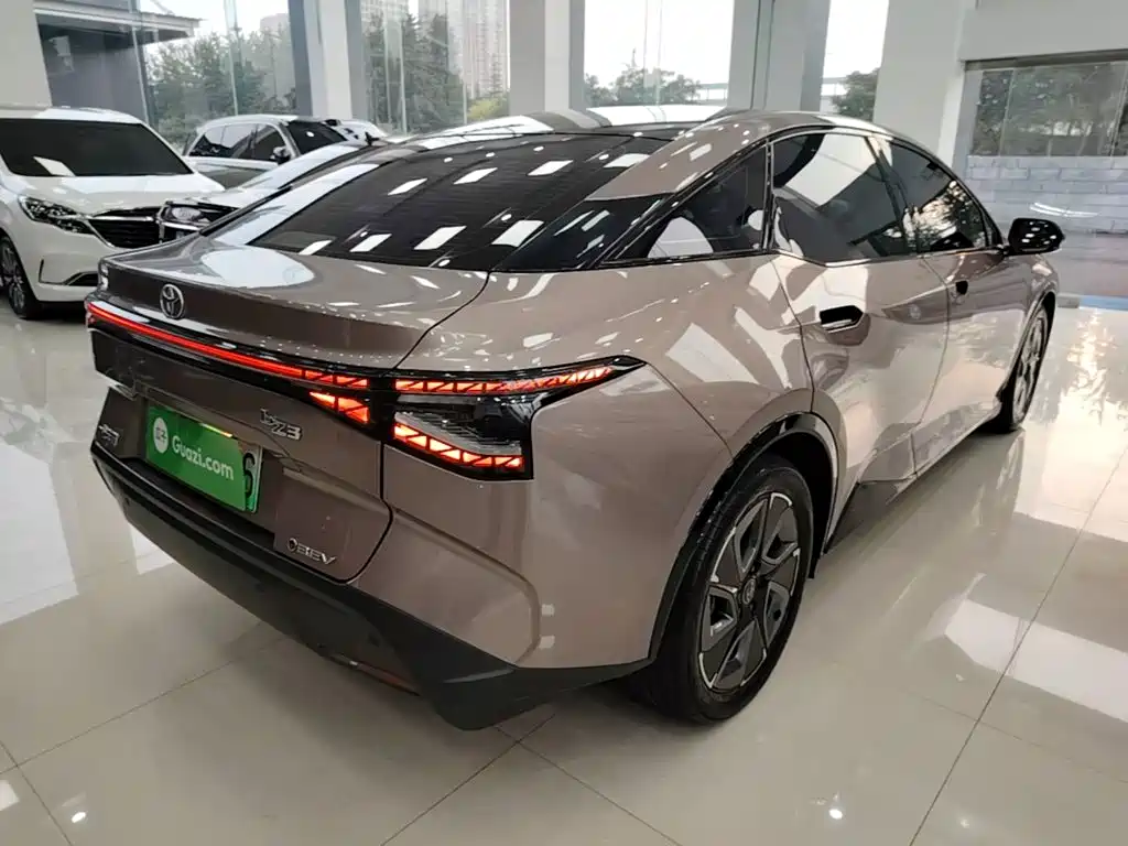 Toyota bZ3 — миниатюра 7