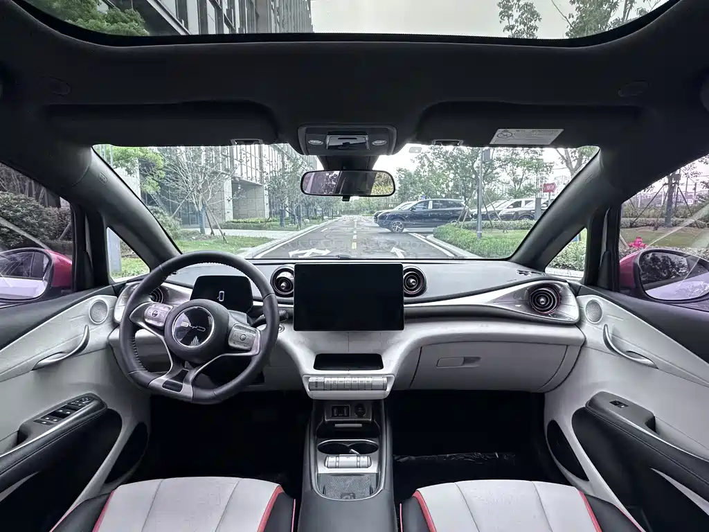 BYD Dolphin — миниатюра 4