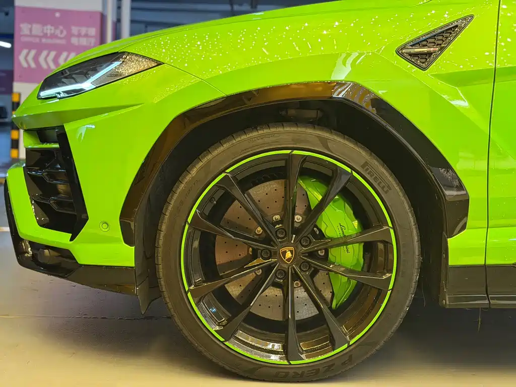 Lamborghini Urus — миниатюра 7