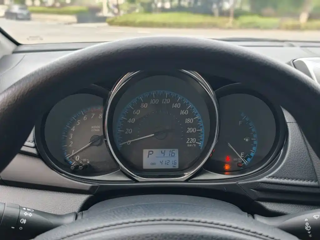 Toyota Yaris L — миниатюра 12