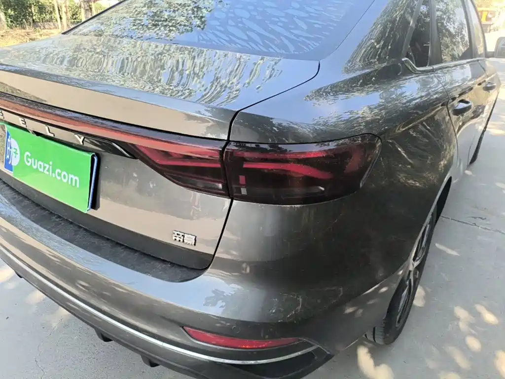 Geely Emgrand — миниатюра 8