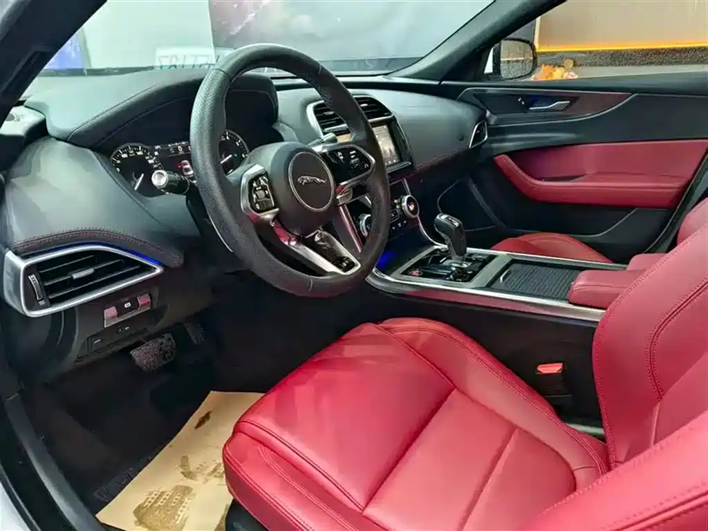 Jaguar XEL 2020 2.0T 200PS R-DYNAMIC Sport