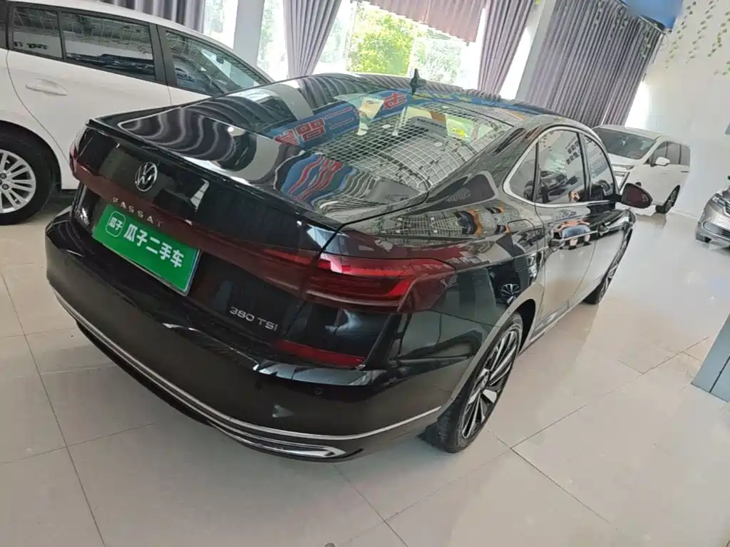 Volkswagen Passat 2024 380TSI Elite