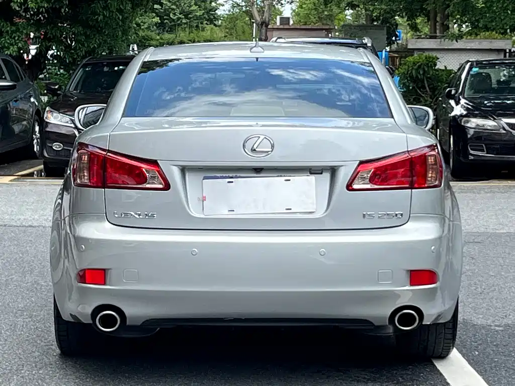 Lexus IS 2011 250