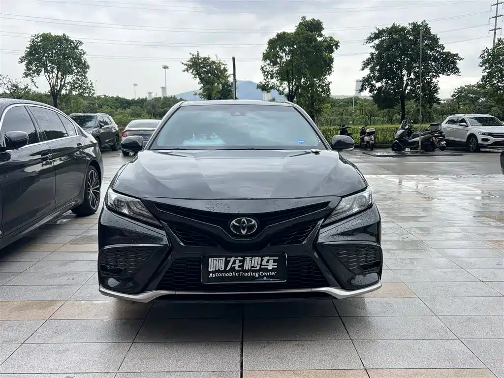 Toyota Camry — миниатюра 2