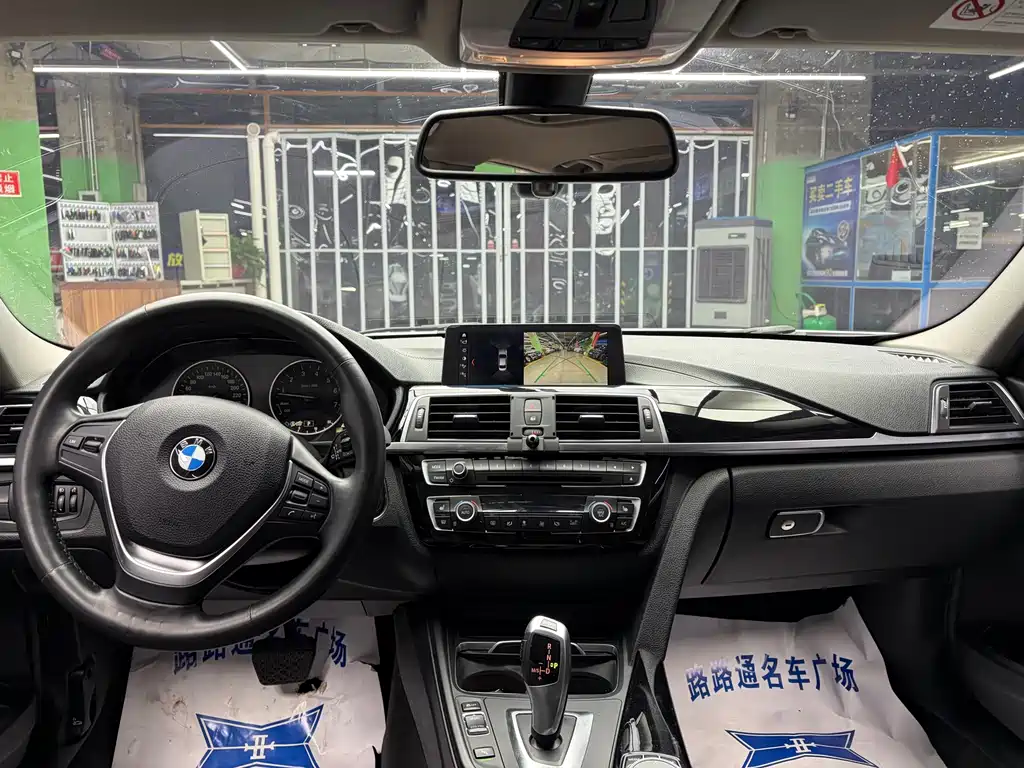 BMW 3 Series — миниатюра 7