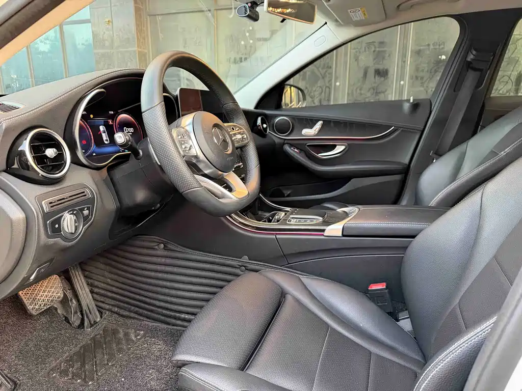 Mercedes-Benz C-Class — миниатюра 7