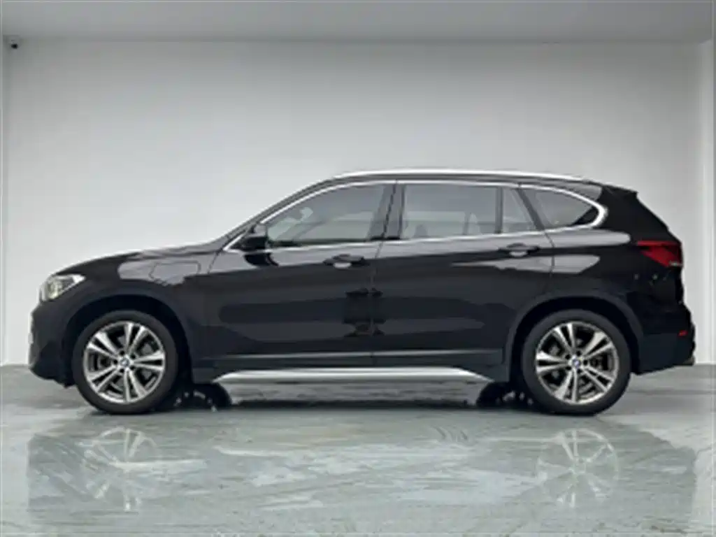 BMW X1 New Energy — миниатюра 8