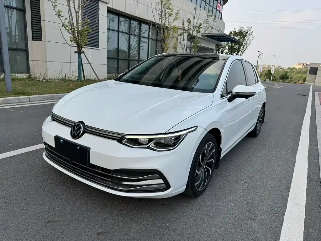 Volkswagen Golf 2021