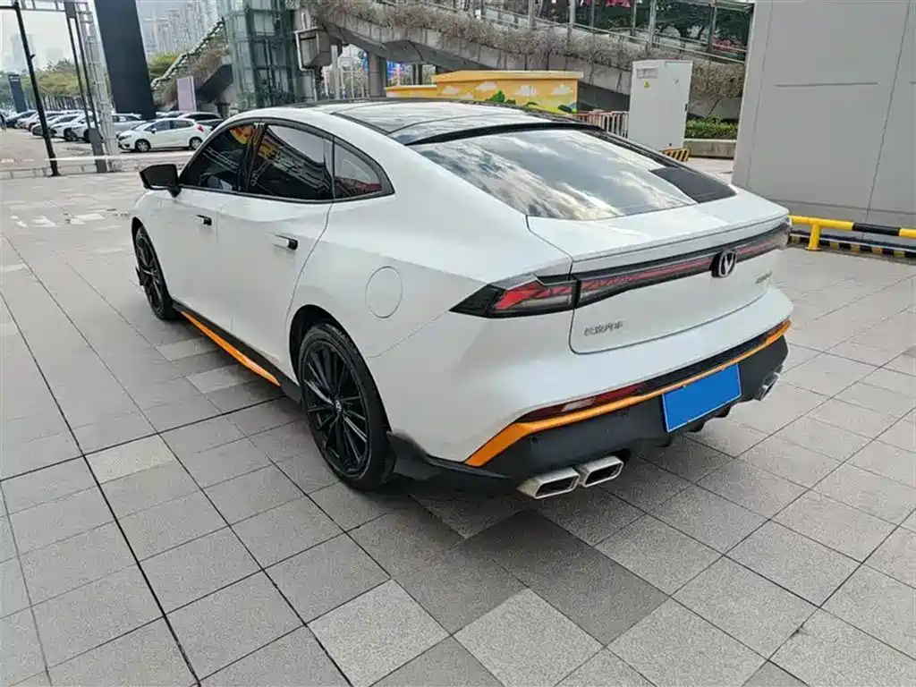 Changan UNI-V 2024 1.5T Luxury Sport
