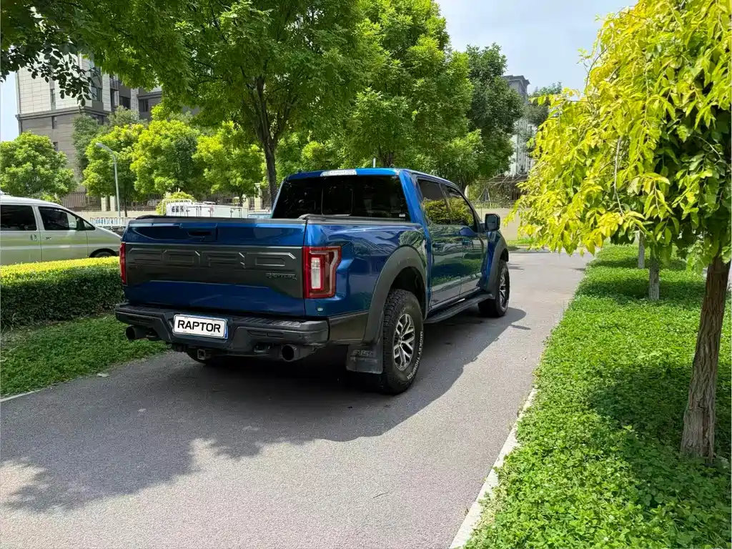 Ford F-150 Raptor — миниатюра 9