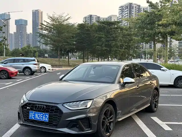 AUDI  A4L 2021