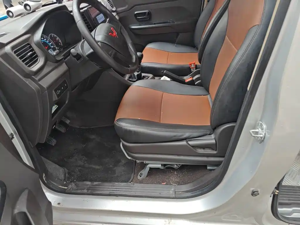 Wuling Hongguang V — миниатюра 11
