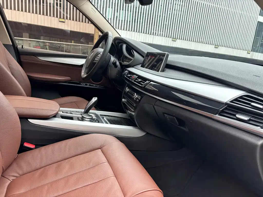 BMW X5 (Import) — миниатюра 6
