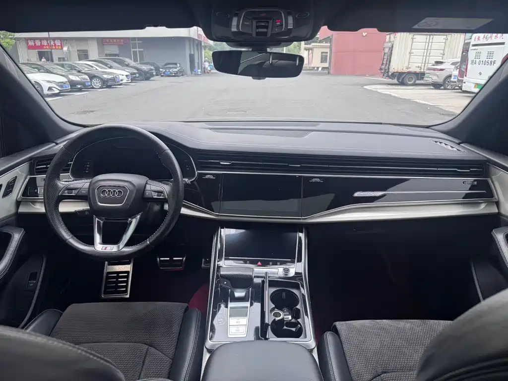 Audi Q8 — миниатюра 6