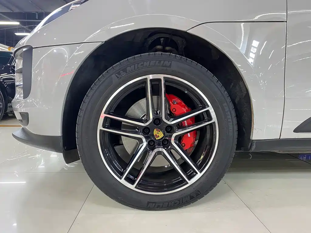 Porsche Macan — миниатюра 4