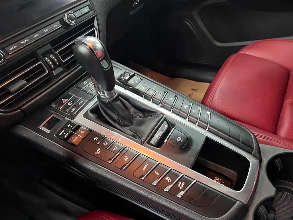Porsche Macan 2018 Macan 2.0T