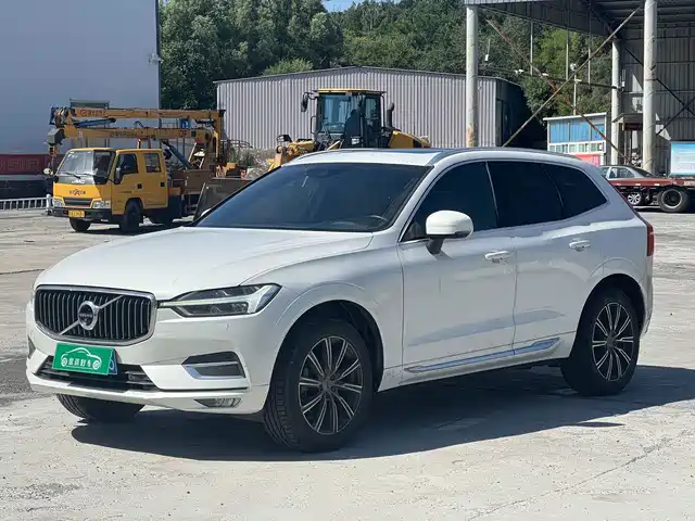 Volvo XC — фото 1