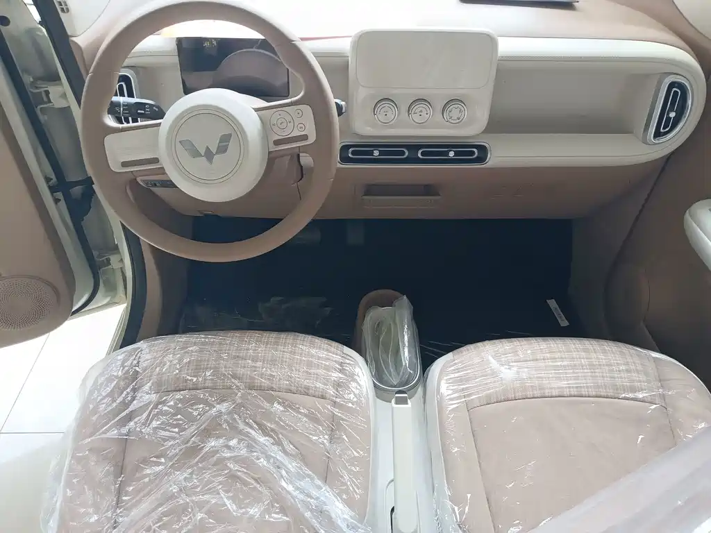 Wuling MINIEV — миниатюра 5