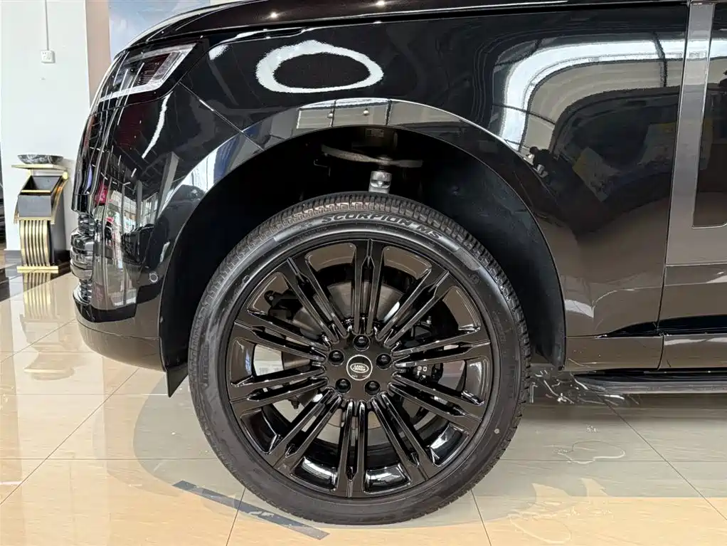 Land Rover Range Rover 2025 3.0 L6 400PS Long Wheelbase