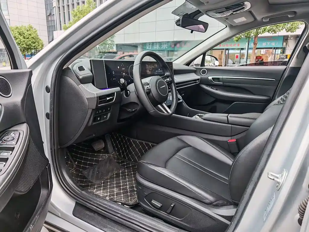 Hyundai Sonata — миниатюра 2