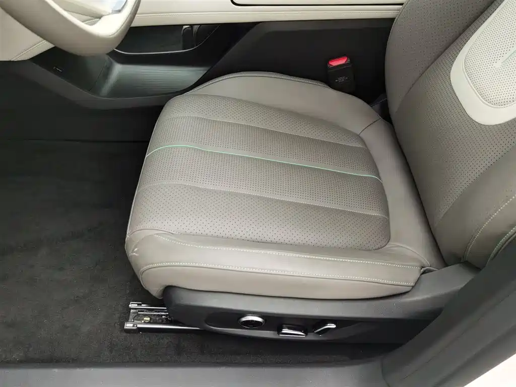 Changan Deepal DARK BLUE L07