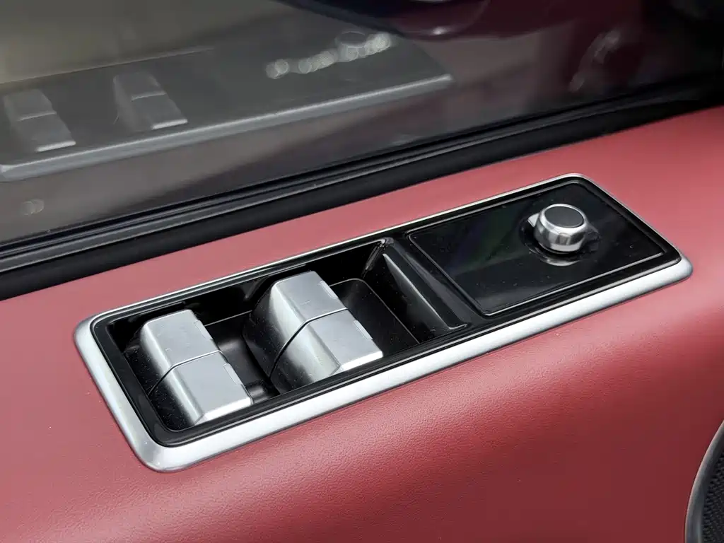 Land Rover Range Rover — миниатюра 27