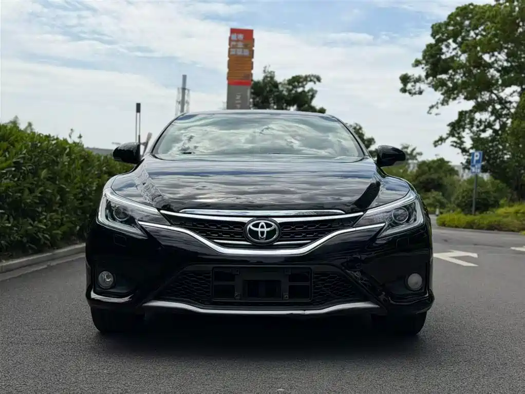 Toyota Reiz 2013 2.5V