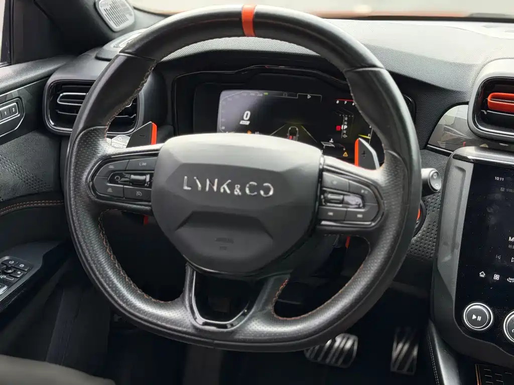 Lynk & Co 02 Hatchback — миниатюра 10