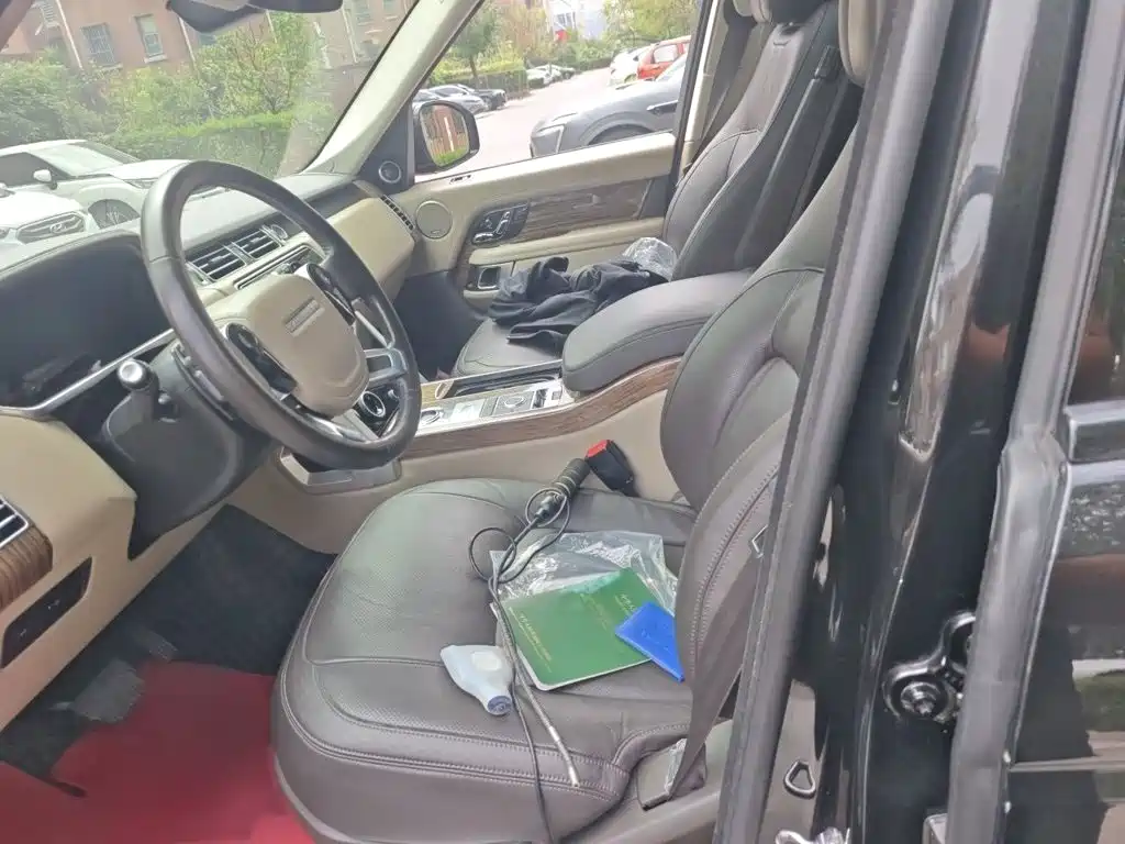 Land Rover Range Rover — миниатюра 8
