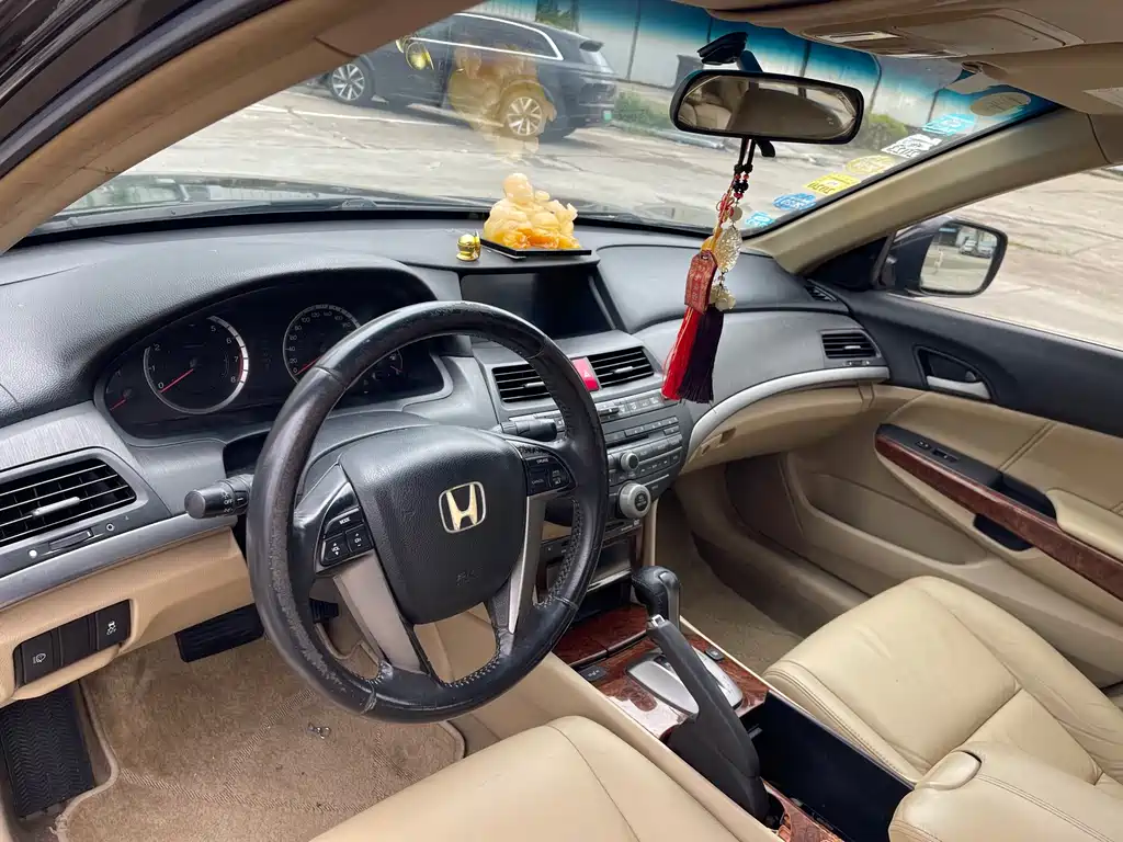 Honda Accord — миниатюра 9