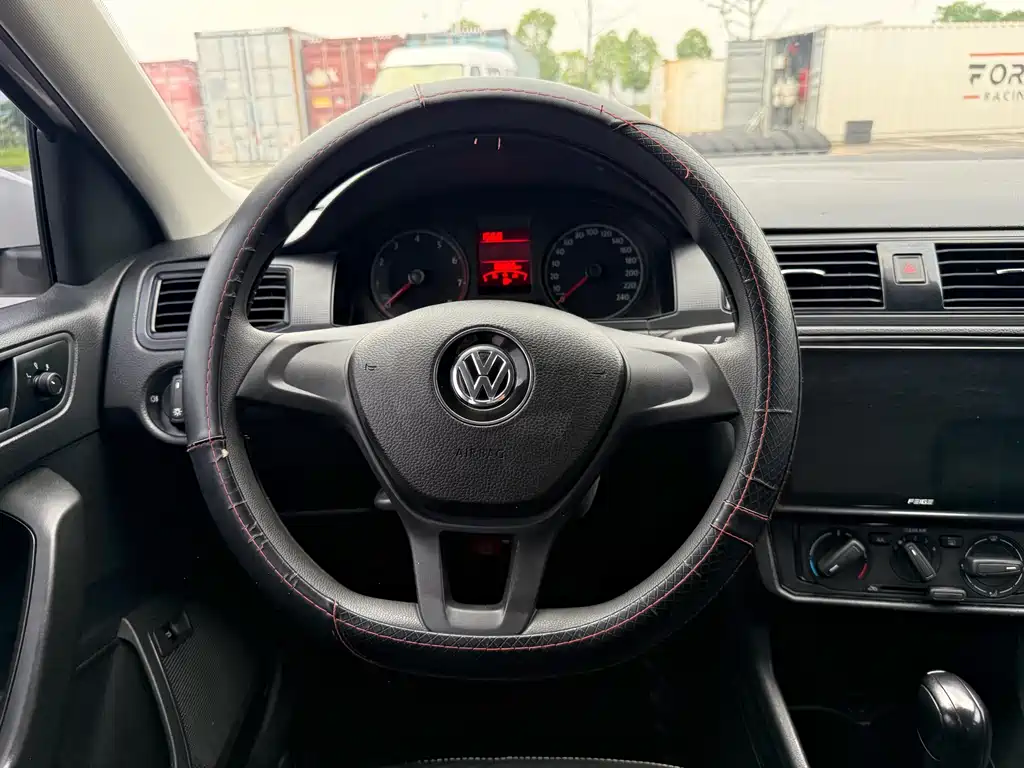 Volkswagen Santana 2019 1.5L AT VI